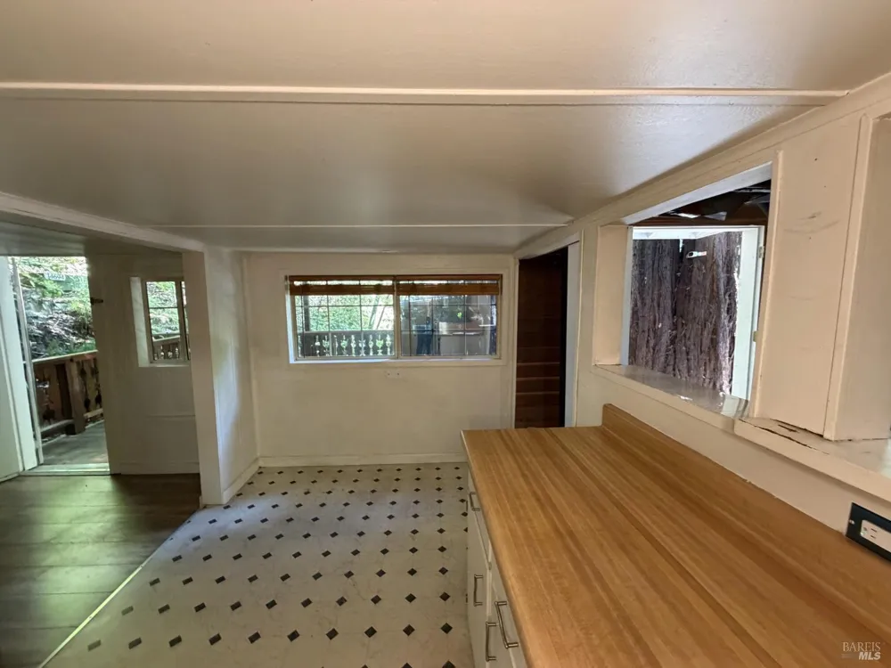 14692 Canyon 1 Road Guerneville, CA 95446