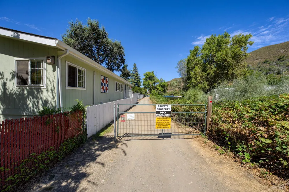 5147 W State Highway 20 Highway Upper Lake, CA 95485