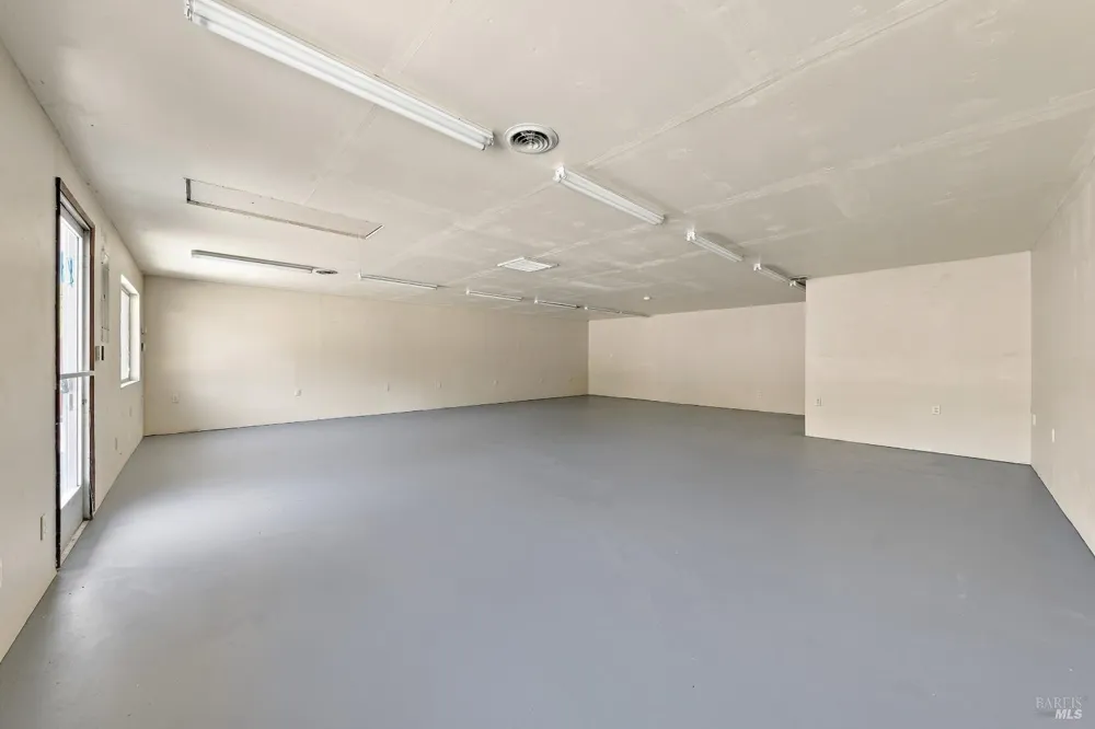 5147 W State Highway 20 Highway Upper Lake, CA 95485