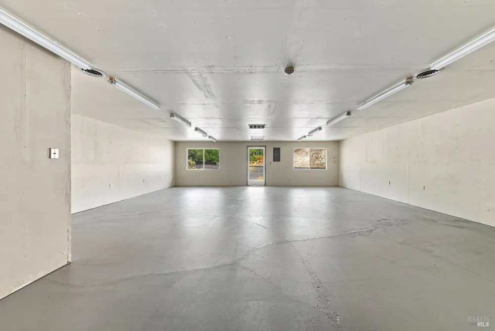 5147 W State Highway 20 Highway Upper Lake, CA 95485