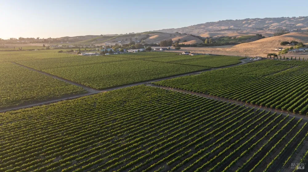 3066 Old Adobe Road Petaluma, CA 94954