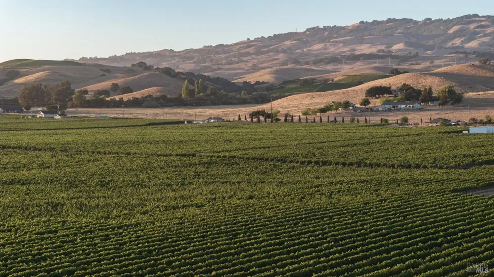 3066 Old Adobe Road Petaluma, CA 94954