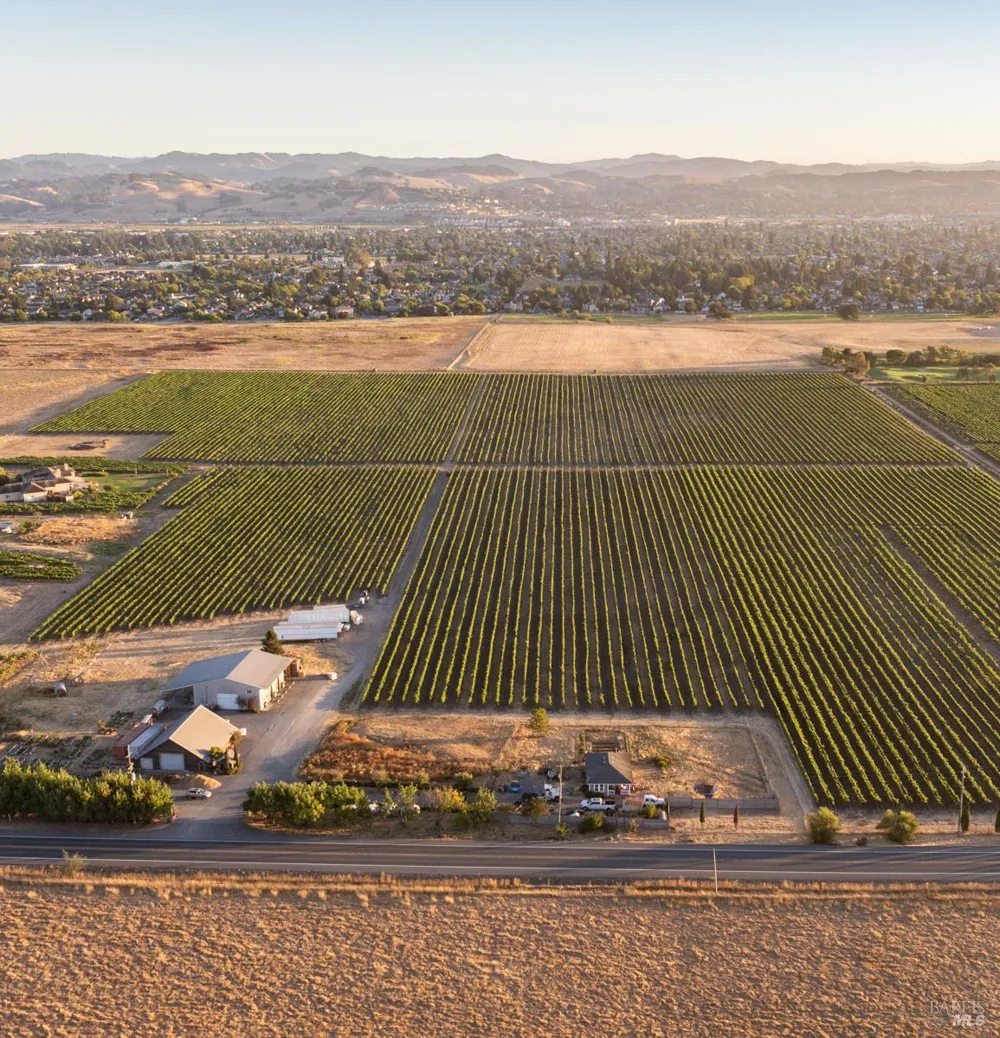 3066 Old Adobe Road Petaluma, CA 94954