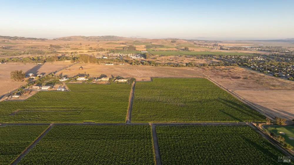 3066 Old Adobe Road Petaluma, CA 94954
