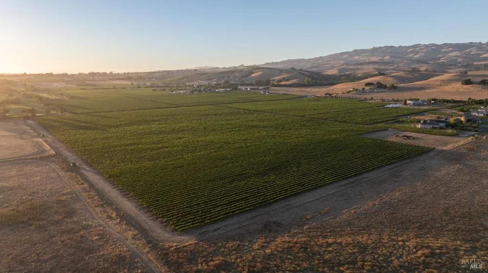 3066 Old Adobe Road Petaluma, CA 94954