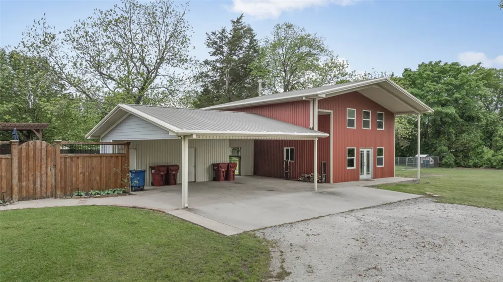 706 S Main Street Farmersville, TX 75442