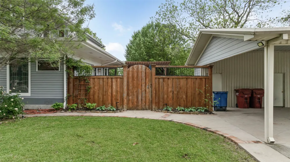 706 S Main Street Farmersville, TX 75442