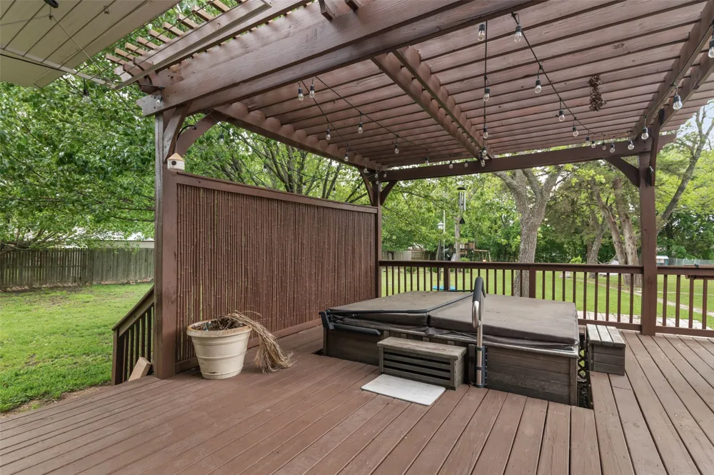 706 S Main Street Farmersville, TX 75442