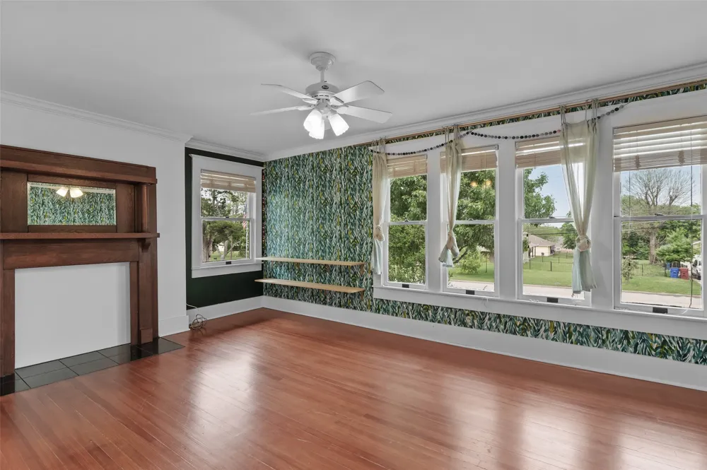 706 S Main Street Farmersville, TX 75442