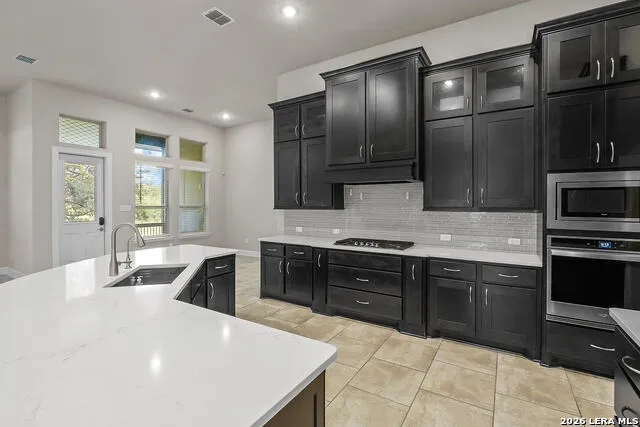 558 James Way Castroville, TX 78009