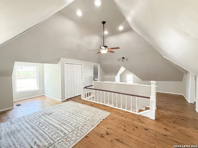 901 ZIG ZAG AVE Devine, TX 78016