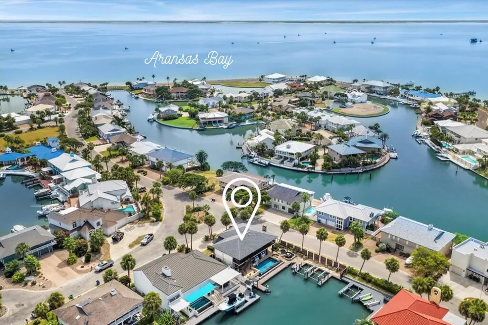 2 Spoonbill Rockport, TX 78382