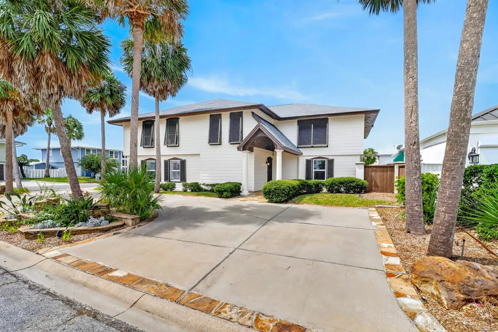 2 Spoonbill Rockport, TX 78382