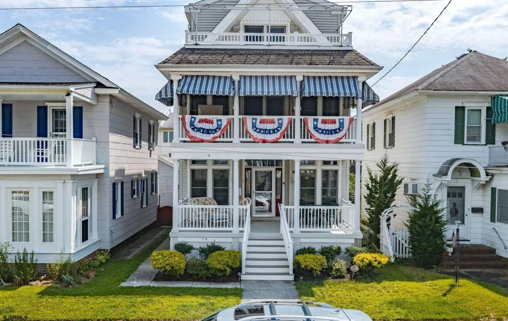 17 Ocean Ave Ocean City, NJ 08226