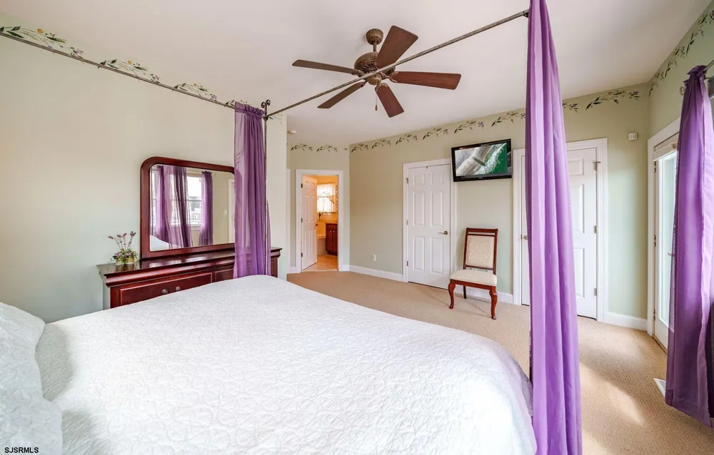17 Ocean Ave Ocean City, NJ 08226
