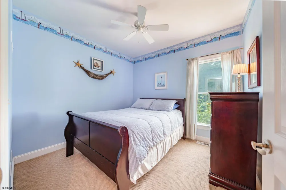 17 Ocean Ave Ocean City, NJ 08226