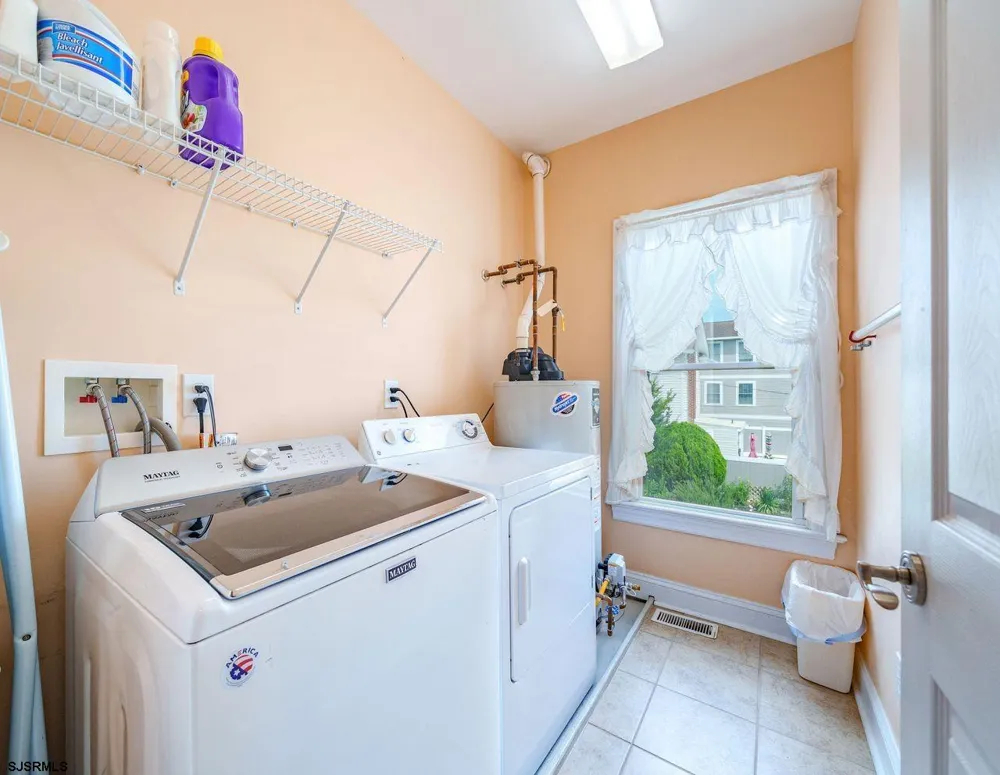 17 Ocean Ave Ocean City, NJ 08226