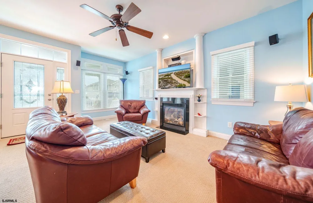 17 Ocean Ave Ocean City, NJ 08226