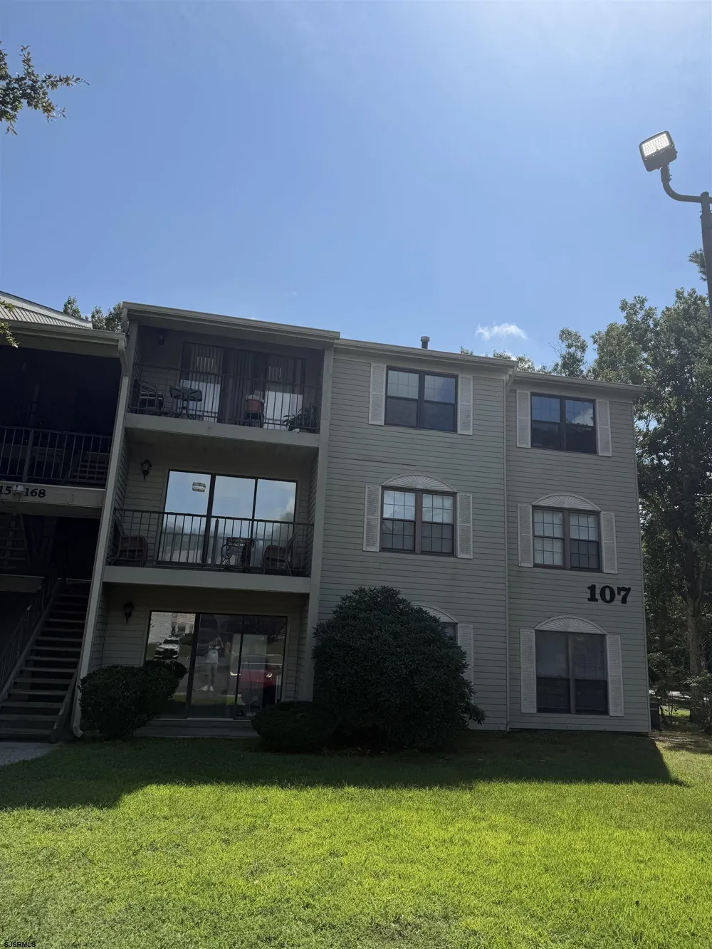 163 Colonial Ct Galloway Township, NJ 08205