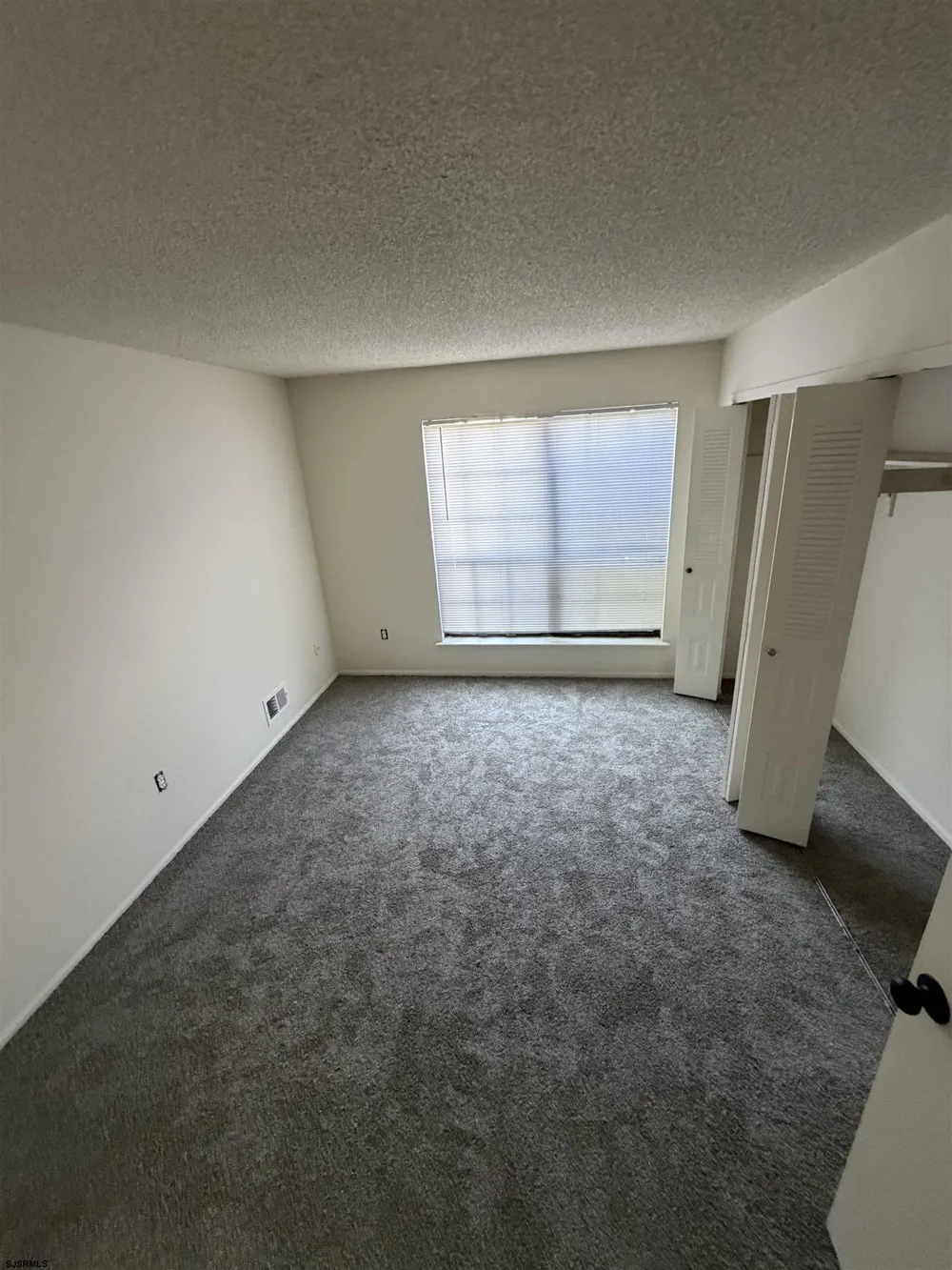 163 Colonial Ct Galloway Township, NJ 08205