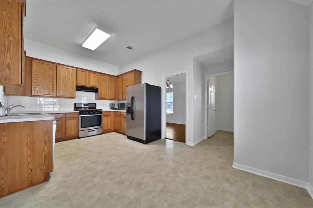 6403 Larrycrest Drive Pearland, TX 77584