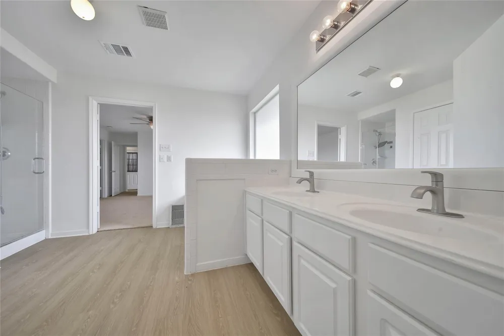 6403 Larrycrest Drive Pearland, TX 77584