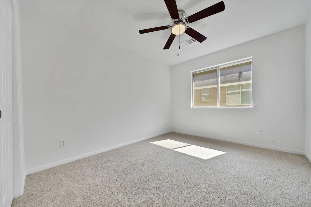 6403 Larrycrest Drive Pearland, TX 77584