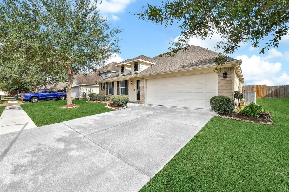 6403 Larrycrest Drive Pearland, TX 77584