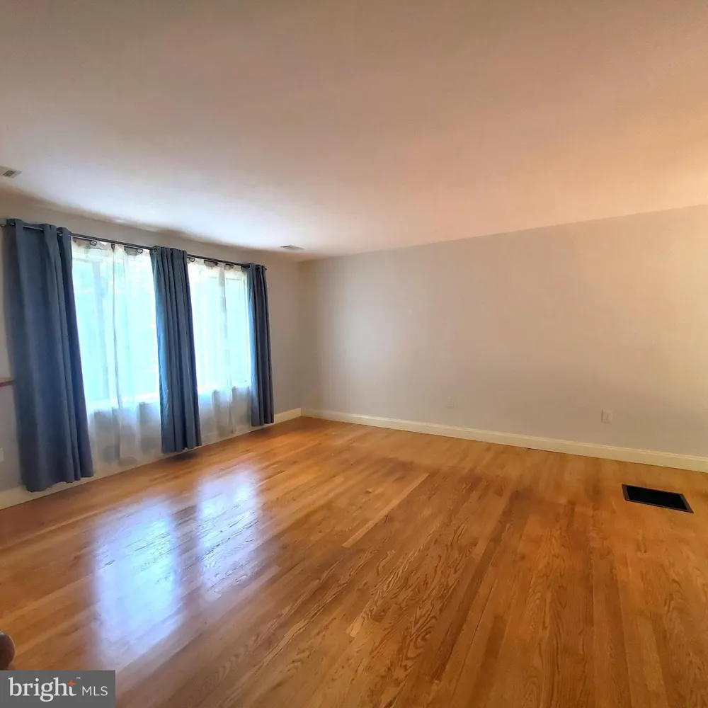 36 SNAKE LANE Hedgesville, WV 25427