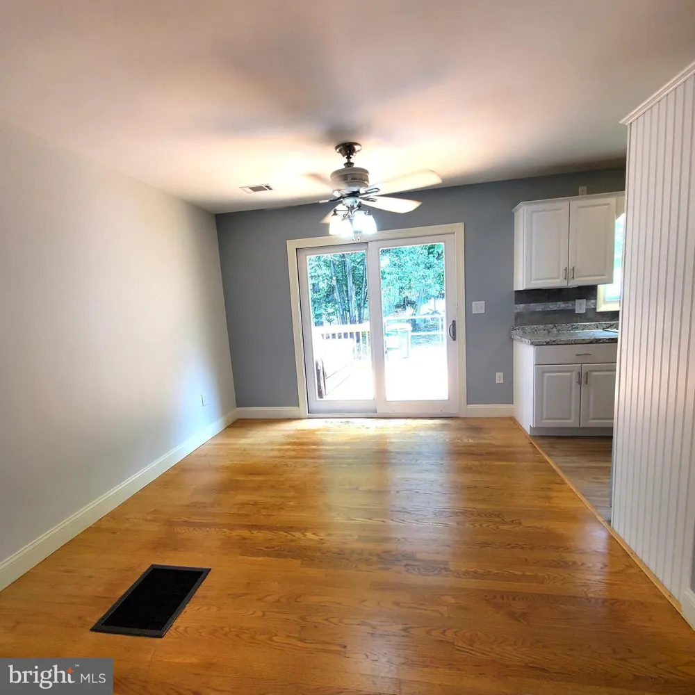 36 SNAKE LANE Hedgesville, WV 25427