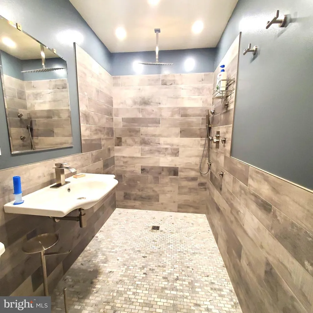 36 SNAKE LANE Hedgesville, WV 25427