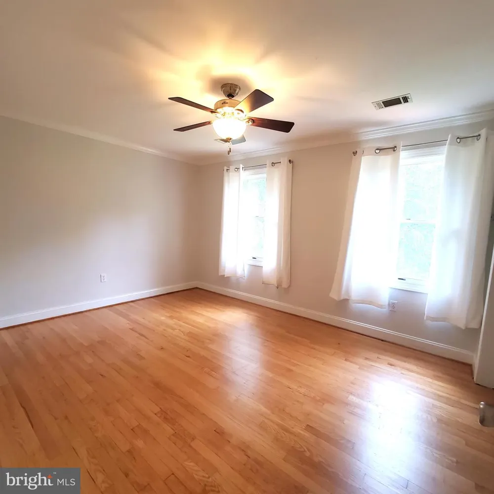 36 SNAKE LANE Hedgesville, WV 25427