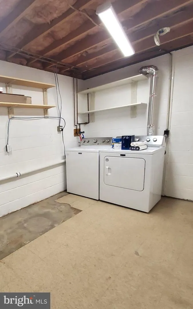 36 SNAKE LANE Hedgesville, WV 25427