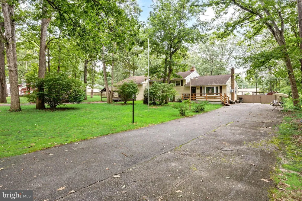 113 MARBEL AVENUE Marlton, NJ 08053