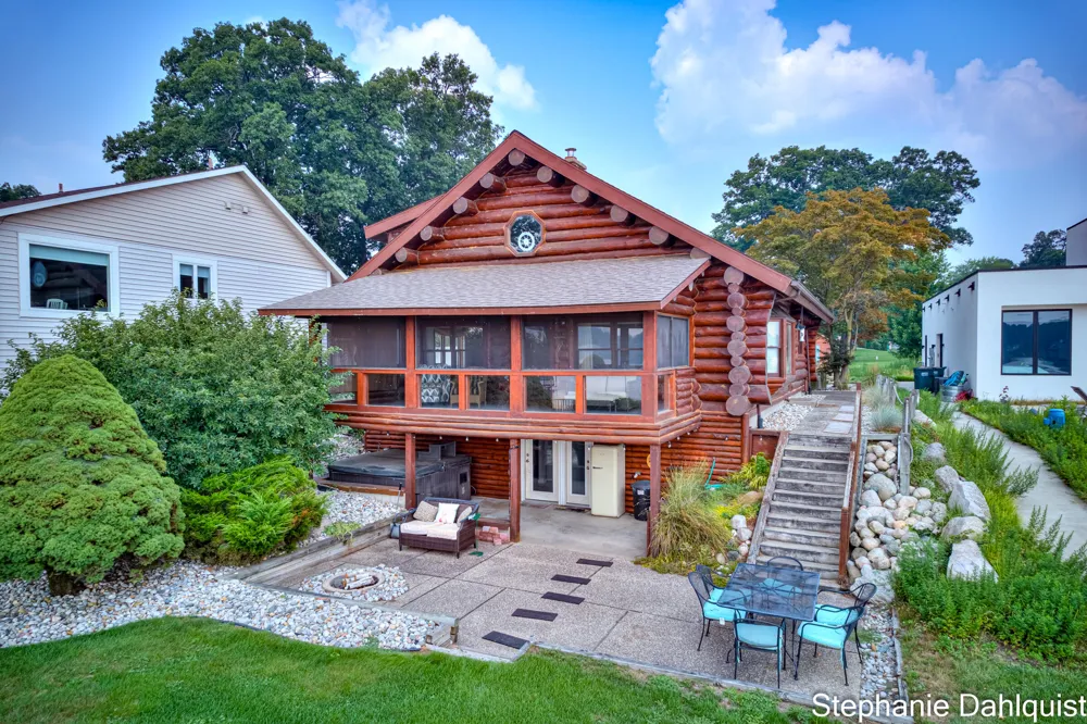 1601 Westwind Court Muskegon, MI 49445