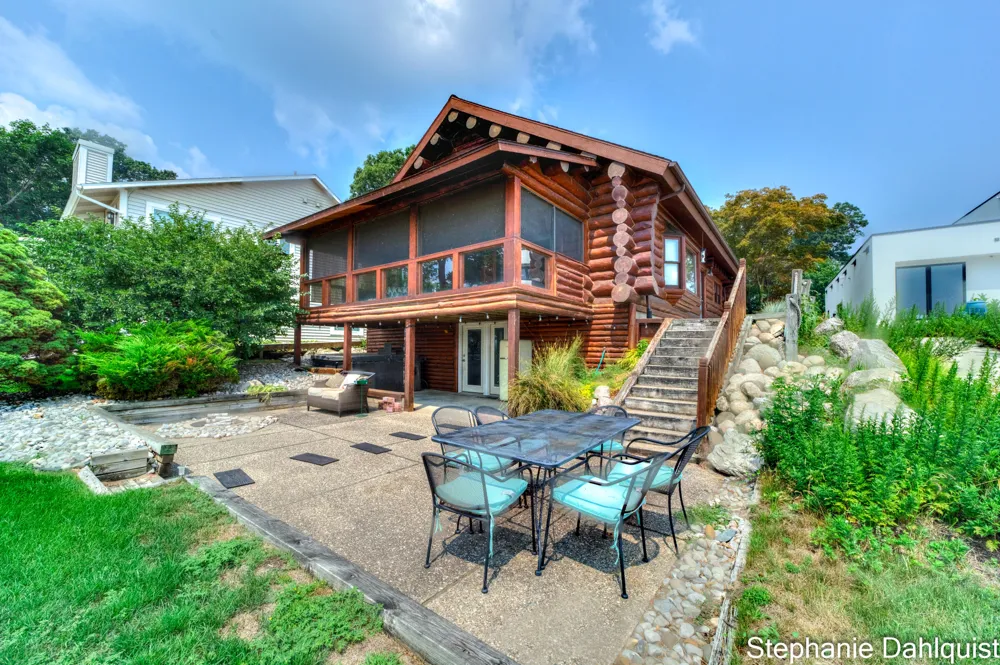 1601 Westwind Court Muskegon, MI 49445