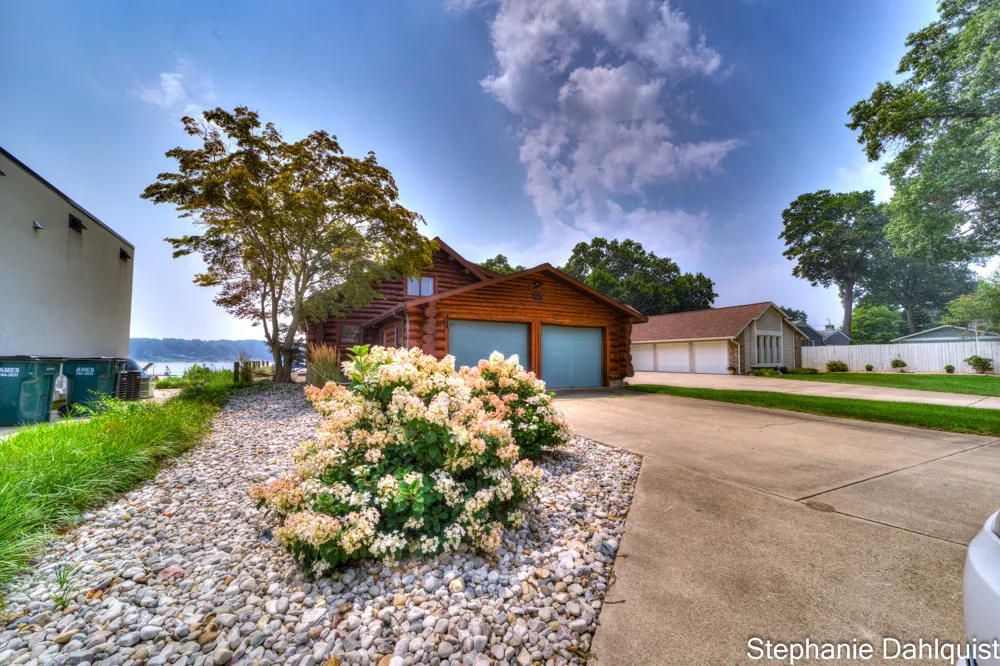 1601 Westwind Court Muskegon, MI 49445