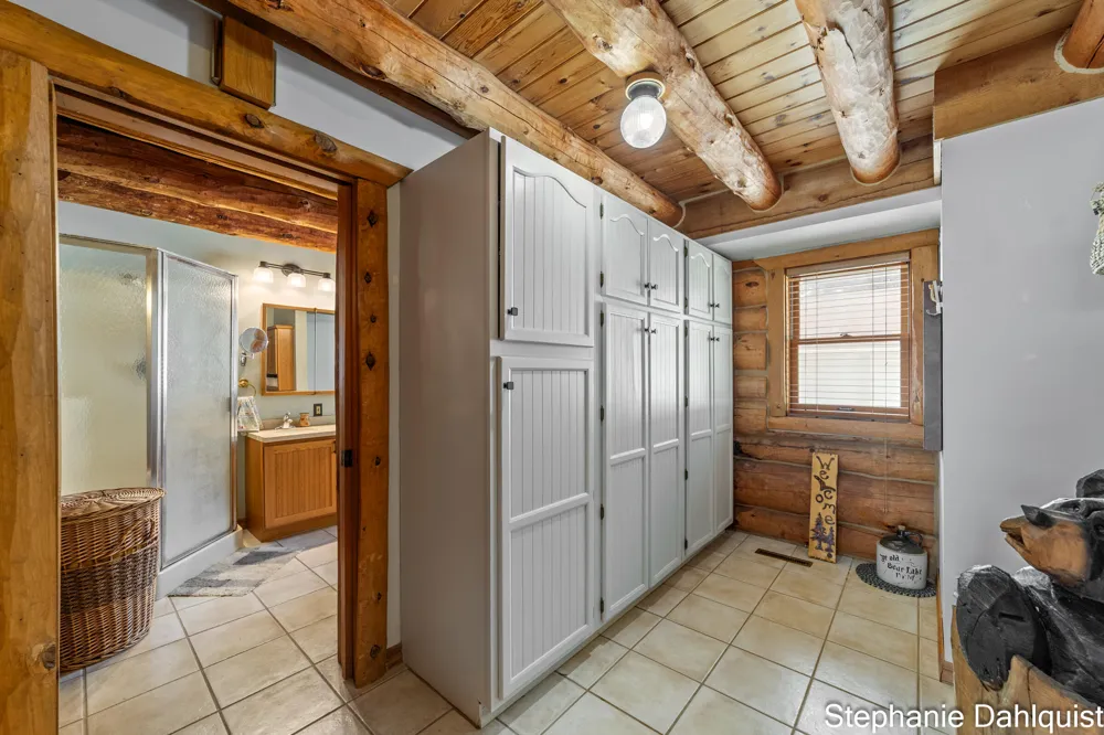 1601 Westwind Court Muskegon, MI 49445