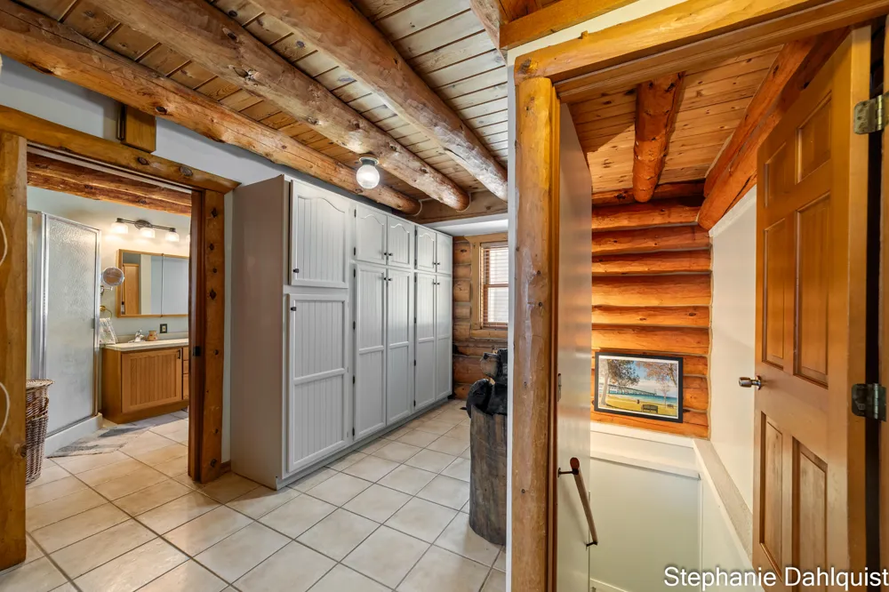 1601 Westwind Court Muskegon, MI 49445