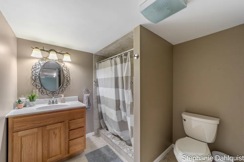 1601 Westwind Court Muskegon, MI 49445