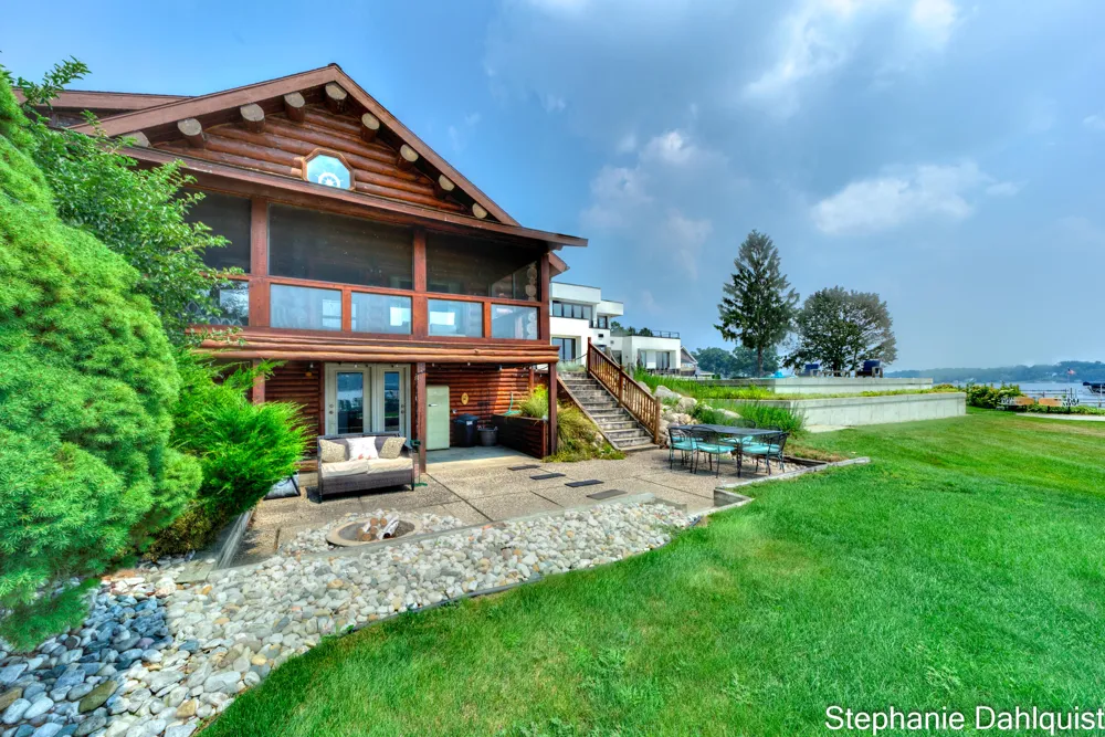 1601 Westwind Court Muskegon, MI 49445