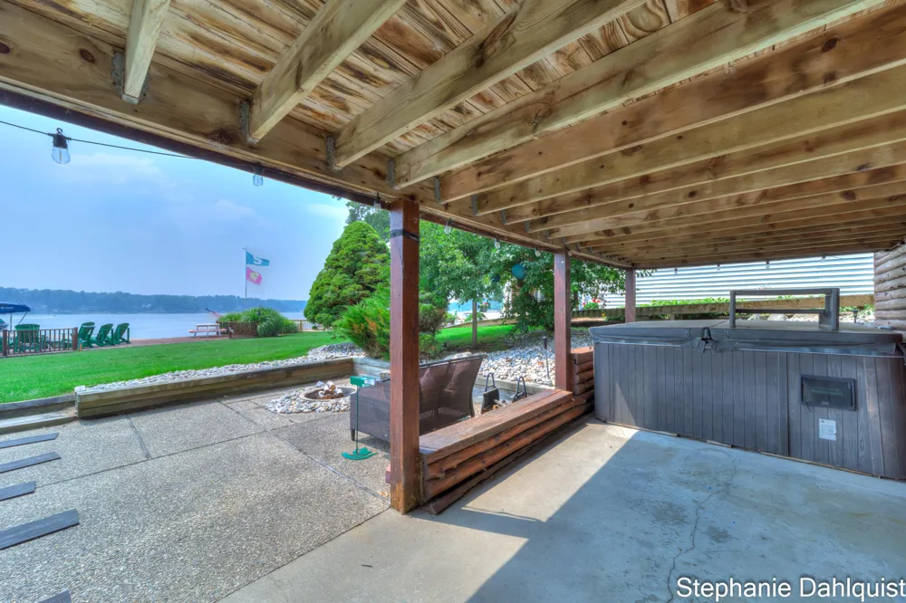 1601 Westwind Court Muskegon, MI 49445