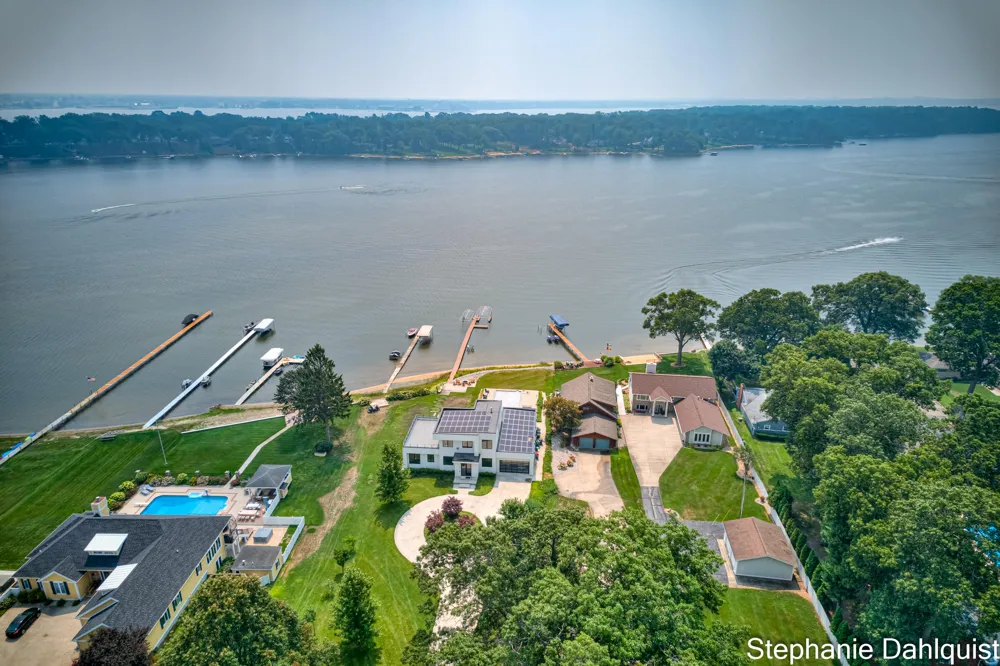 1601 Westwind Court Muskegon, MI 49445