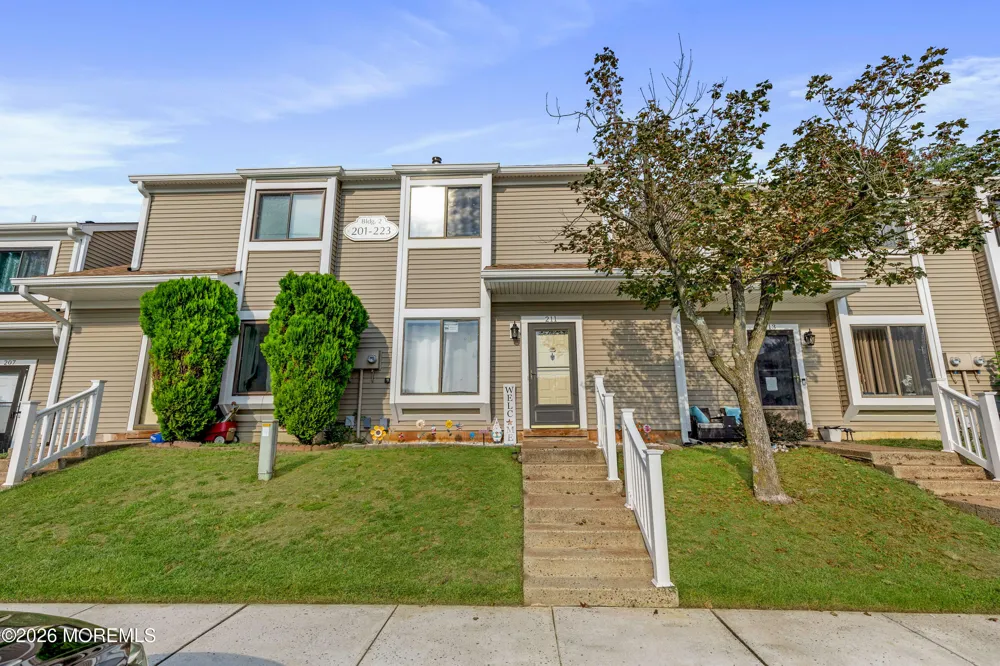 211 Sandra Place #211 Brick, NJ 08724