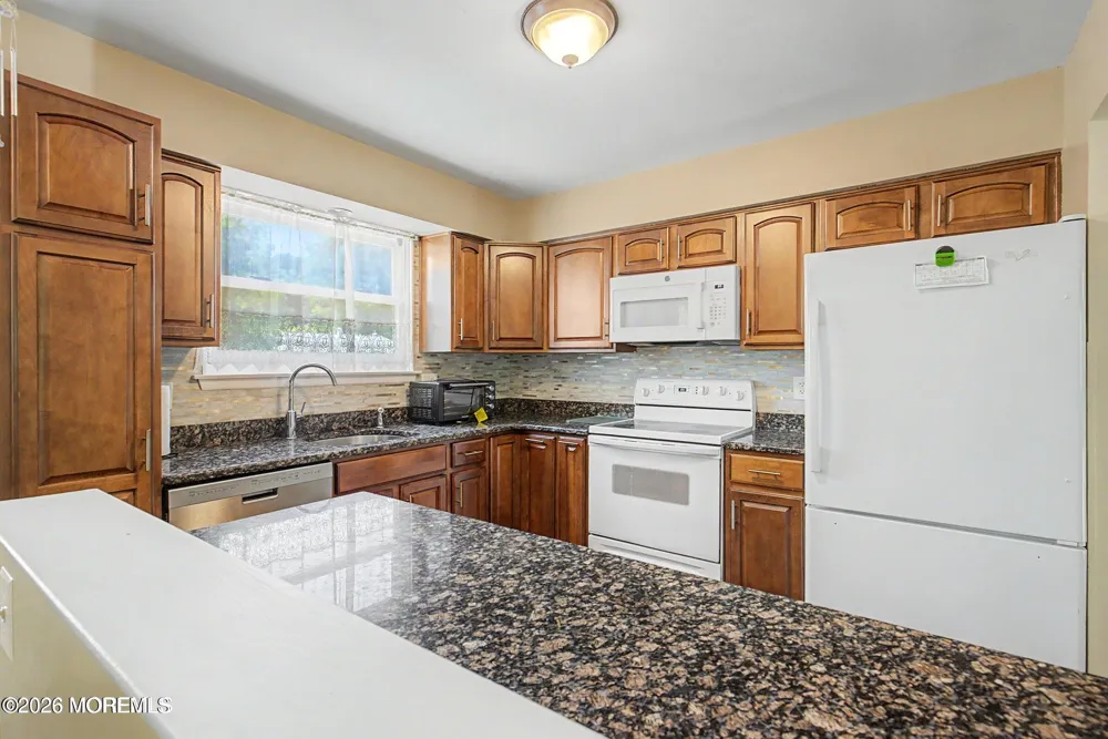 206 Montana Trail Browns Mills, NJ 08015
