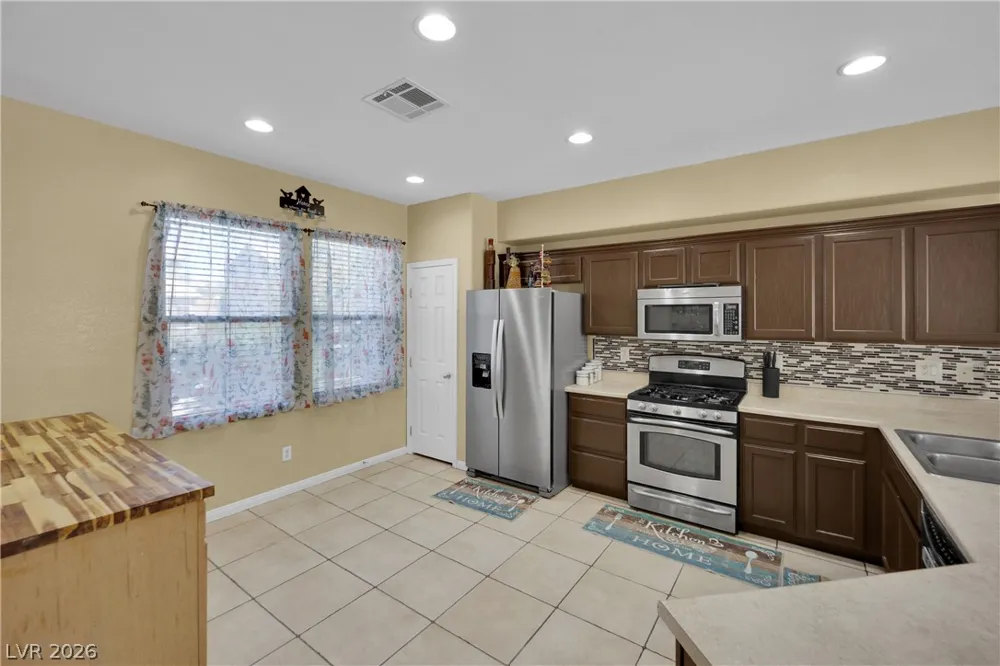 3619 Prairie Orchid Avenue North Las Vegas, NV 89081