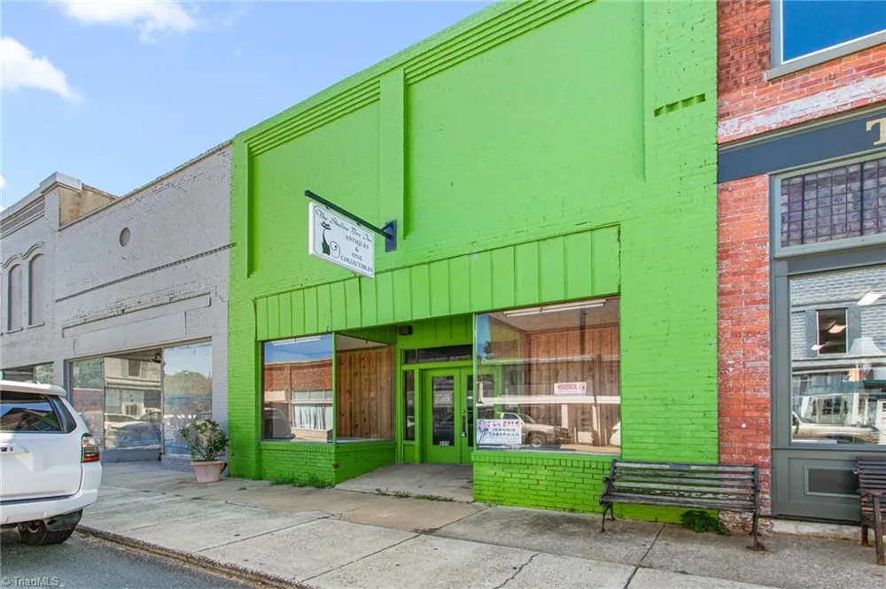 115 W Swannanoa Avenue Liberty, NC 27298