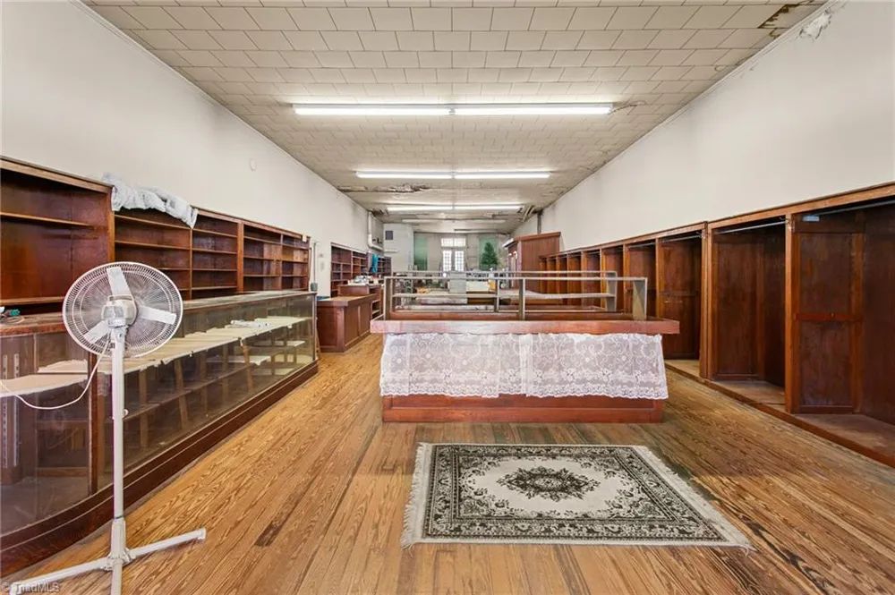 115 W Swannanoa Avenue Liberty, NC 27298