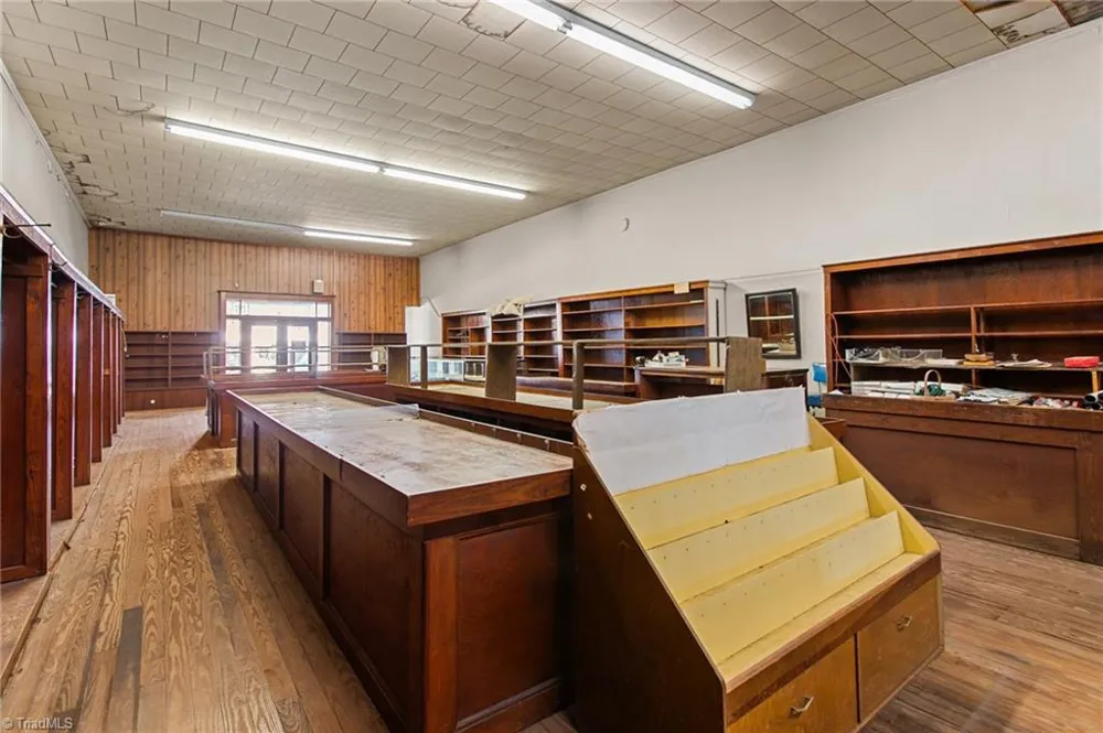 115 W Swannanoa Avenue Liberty, NC 27298