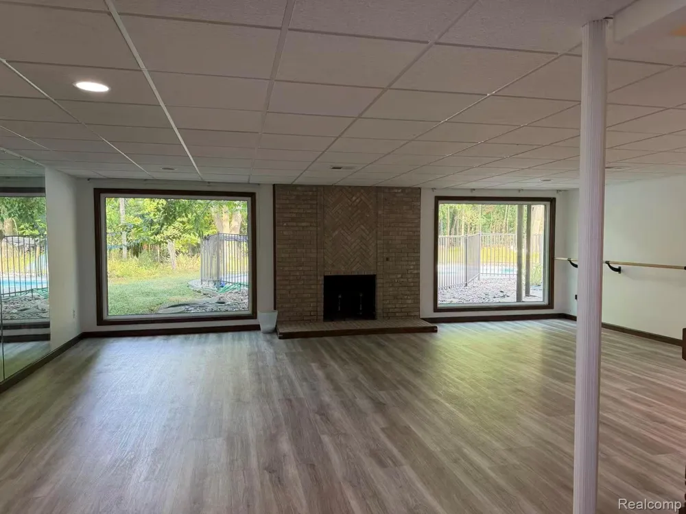 1594 Arbor Creek Drive Rochester Hills City, MI 48306